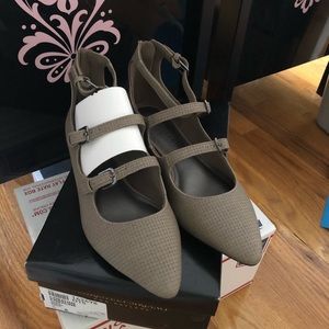 NWT Christian Siriano Taupe Sandals (Caroline)